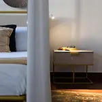 Scene Suites Apartments